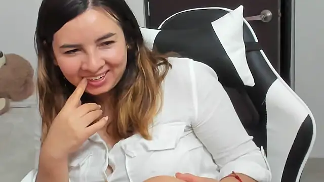 __Emma__11__Lecat_ élő XXX-chatje