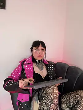 Ravenna666_ live XXX chat