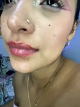 XXX chat uživo modela SaharQamar