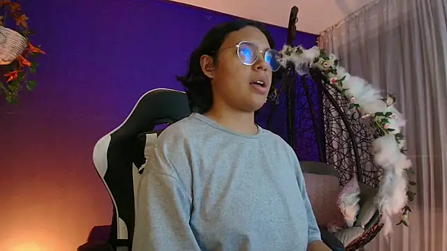 Chat XXX en directo de Emmapark_