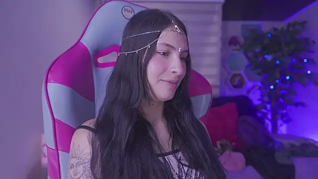 Rebecah_1 Adlı Modelin Canlı XXX Sohbeti