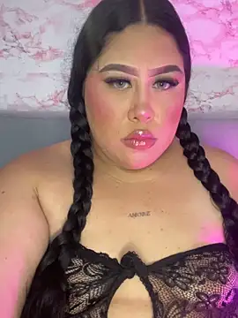 Chat XXX en directo de Mia_Carters