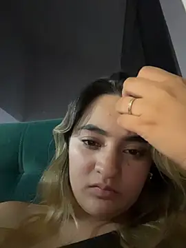 Chat XXX en directo de Antonella_Julieta