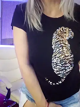 LadyTouch's Live XXX Chat