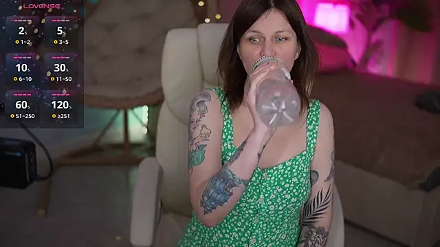 TinaMelt 在線直播表演