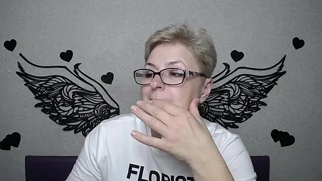 EmiliaGree Live XXX-chat