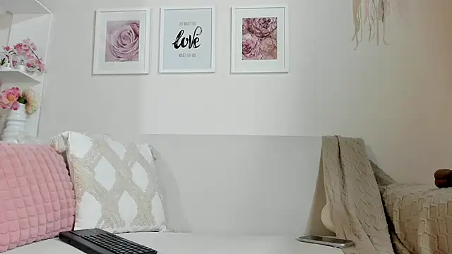 Chatroom XXX en direct de Mia_Rosee1