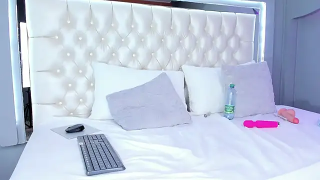 Chatroom XXX en direct de Cloy07