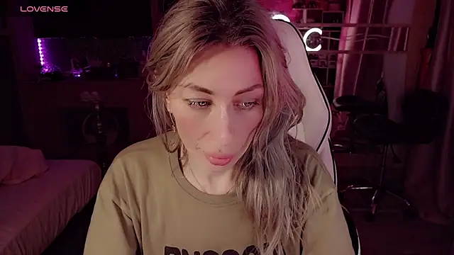 AnnieGOld_'s Live XXX Chat