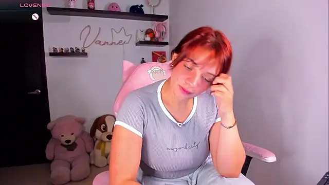 Chatroom XXX en direct de Vannessa__Shy