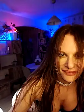 Luna_Kitanna Chat XXX in diretta