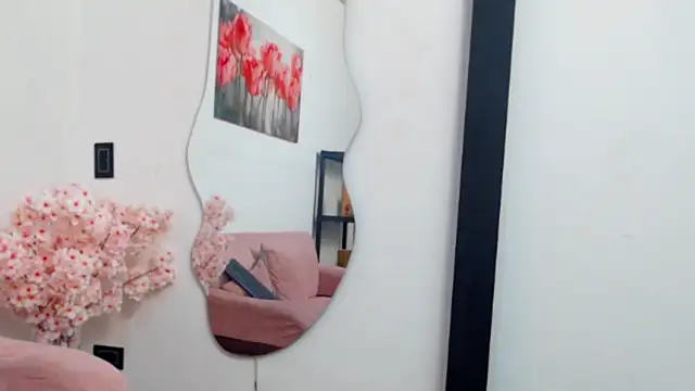 pinky_f00x's Live XXX Chat