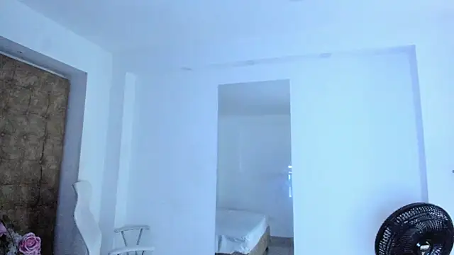 Chat +18 de violet_giraldo ao vivo