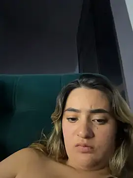 แชท XXX สดของ Antonella_Julieta