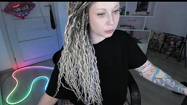 Chat XXX en directo de HoneySallyMoore