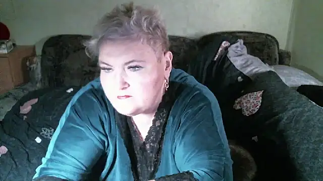 Lana555: онлайн-секс-чат