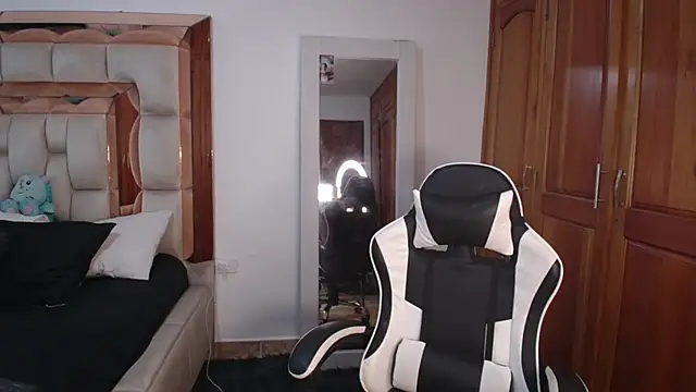 emilyaboott Chat XXX in diretta