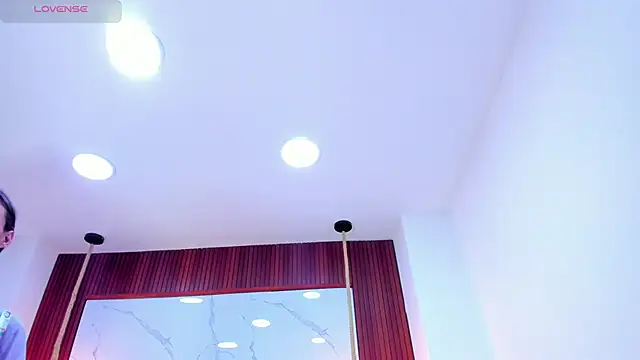 Mia_thompson_19's Live XXX Chat