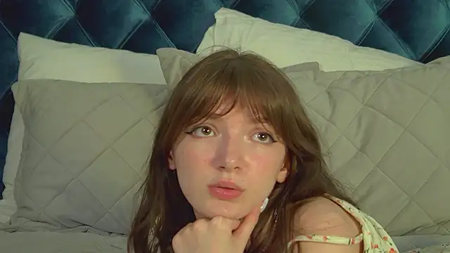 SophiaProve Adlı Modelin Canlı XXX Sohbeti