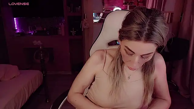 Czat XXX na żywo – AnnieGOld_