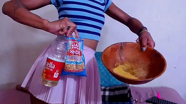 Nikistickyxx25 live XXX chat