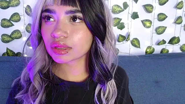 Show de angie_boo1 na webcam