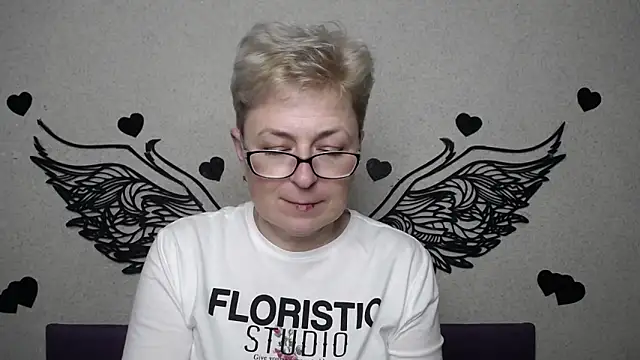 EmiliaGree Live XXX-Chat