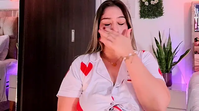 Dulce_Morrys Chat XXX in diretta