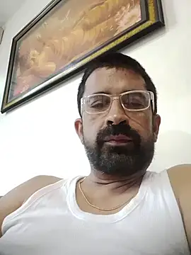 XxX_KING30 Adlı Modelin Canlı XXX Sohbeti