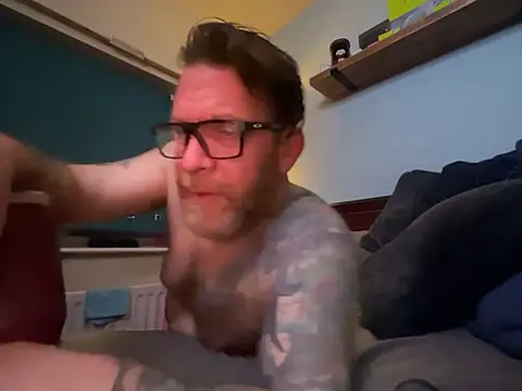 Tattooednakedguy 웹캠 쇼