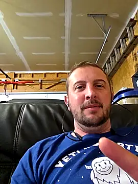 MrMechanic38's Live XXX Chat