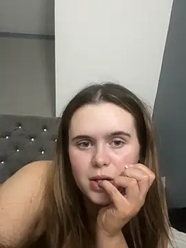 Blonde_BunnyのライブXXXチャット