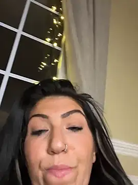 Онлайн чат XXX LittleMissEeve