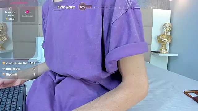 XXX chat uživo modela Hecatee_77