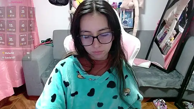 XXX chat uživo modela Maggie_Fox3