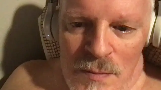 exhibitionist_Mike 网络视讯表演