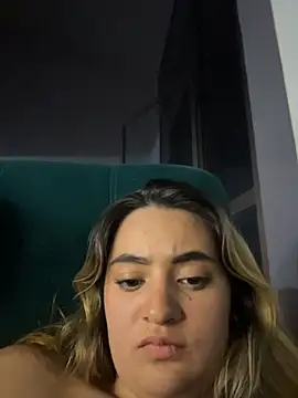 Antonella_Julieta Chat XXX in diretta