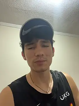 แชท XXX สดของ ChicoMaloFfF