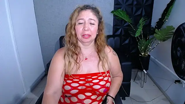 Valentinaa_mature Chat XXX in diretta