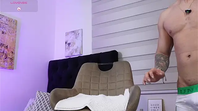 Chat XXX ao vivo de Thiago_Hill