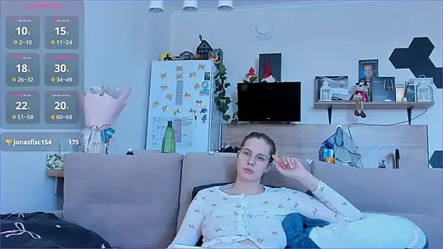 Hot__K élő XXX-chatje