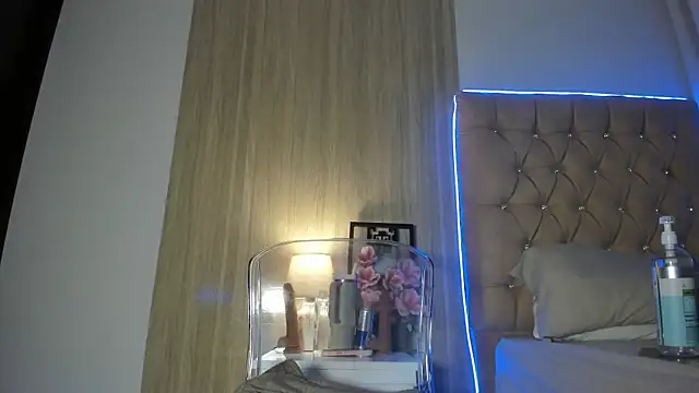 Chatroom XXX en direct de Maddyluxe