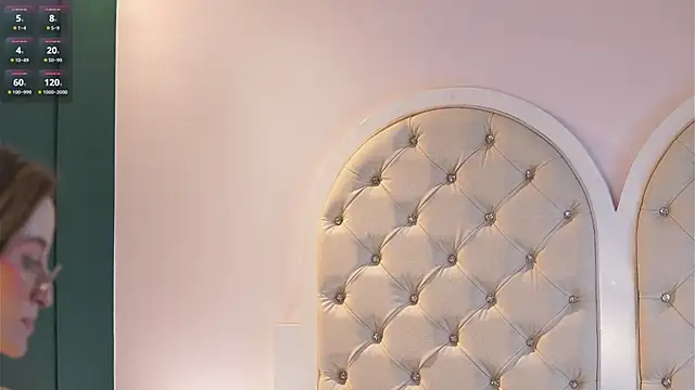 caroline_adams_ Show Webcam