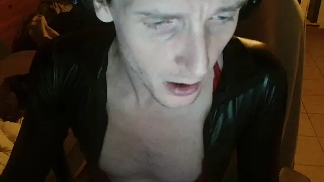 Str8boyy 在線直播表演