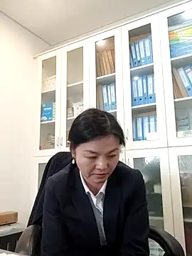 ialnuyoa_h Adlı Modelin Canlı XXX Sohbeti