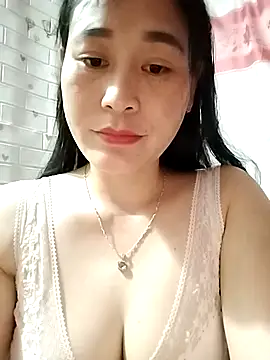 NgocLinh_69's Live XXX Chat