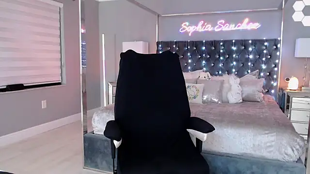 theofficialsophiasanchez: онлайн-секс-чат