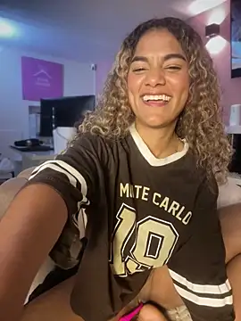 Chat XXX en directo de AngelPinkk_