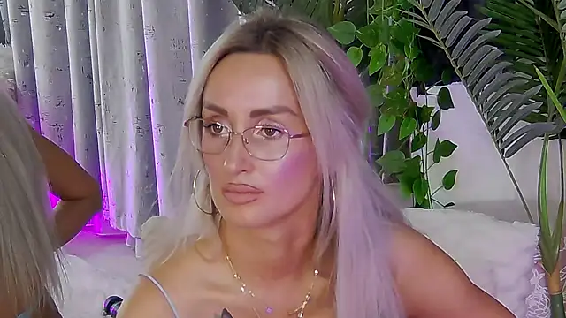 IsabelleEthan Live XXX-Chat