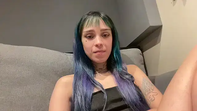 loletabb élő XXX-chatje